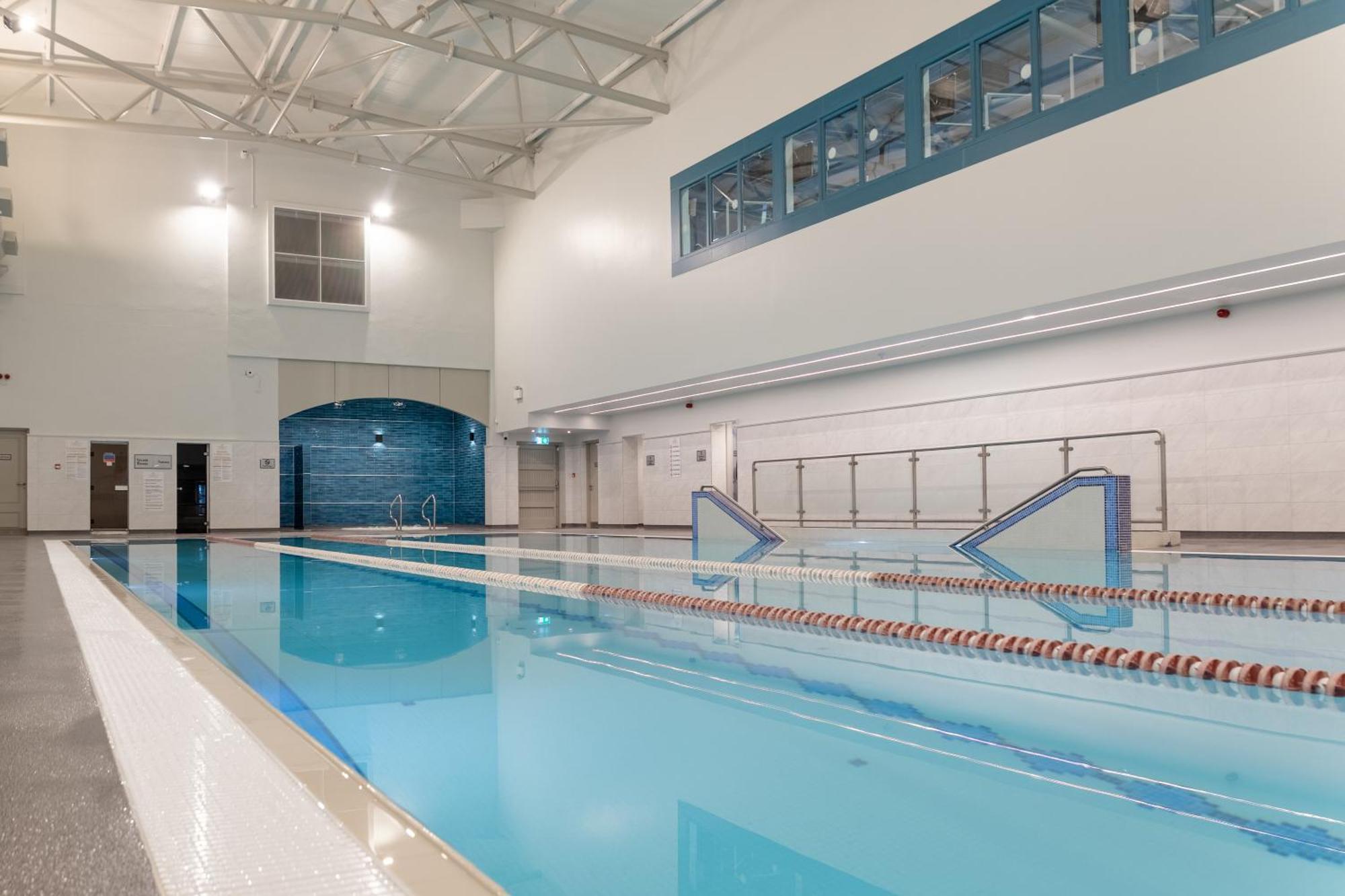 Carrigaline Court Hotel & Leisure Centre Zewnętrze zdjęcie