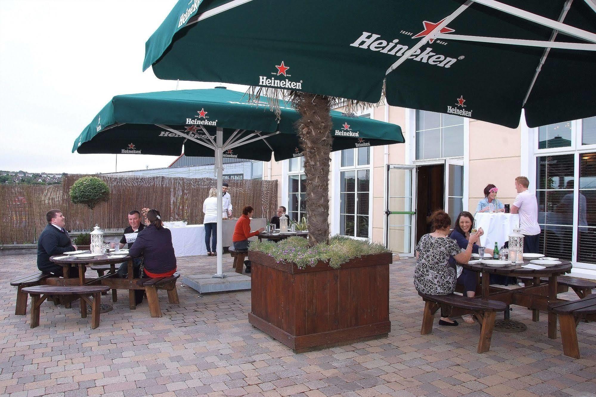 Carrigaline Court Hotel & Leisure Centre Zewnętrze zdjęcie