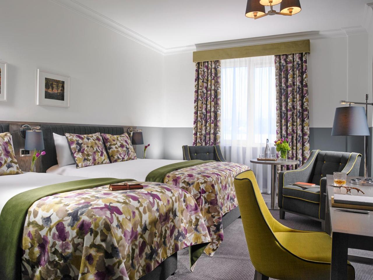 Carrigaline Court Hotel & Leisure Centre Zewnętrze zdjęcie