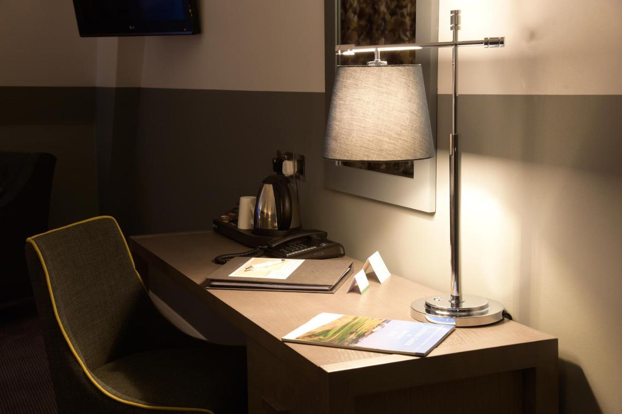 Carrigaline Court Hotel & Leisure Centre Zewnętrze zdjęcie